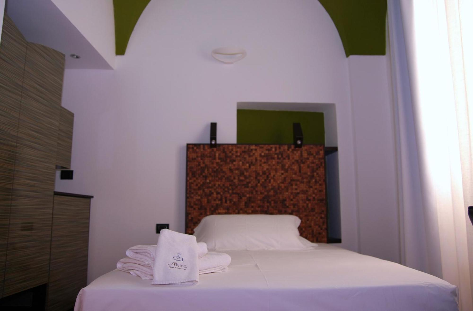 Alvino Suite And Breakfast Lecce Habitación foto
